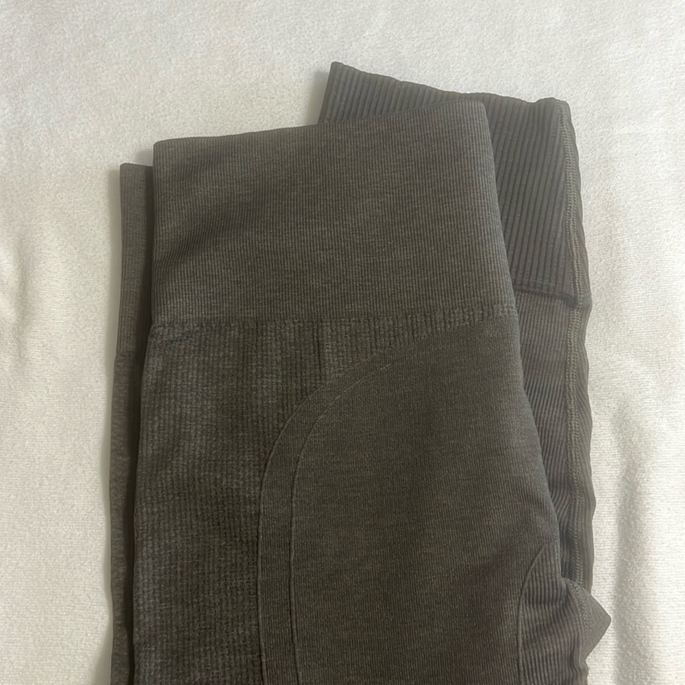 Forest green compression leggings.